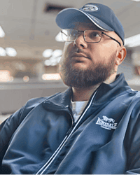 Ярослав. Керівник логістики та управління акаунтами Amazon. ZipZap Агенцiя